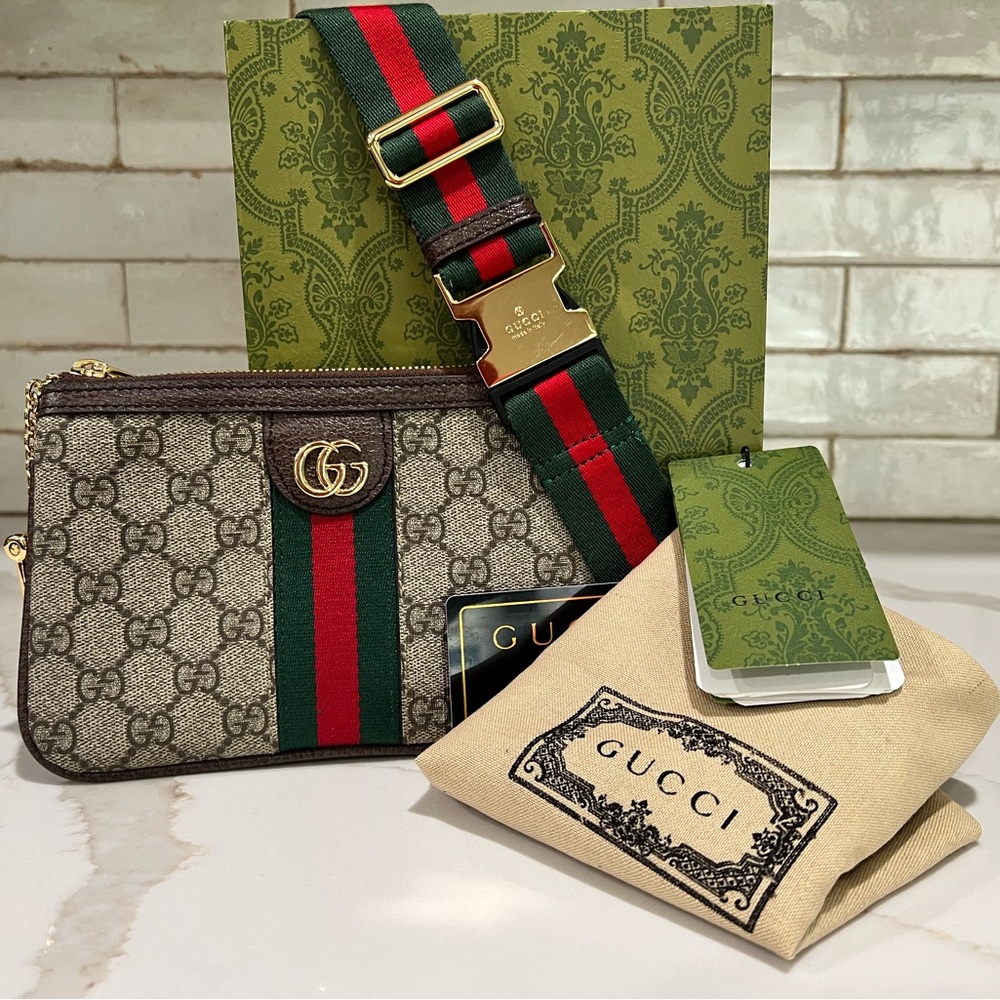 Gucci GG Supreme Crossbody Bag in Beige/Brown with Green-Red Web